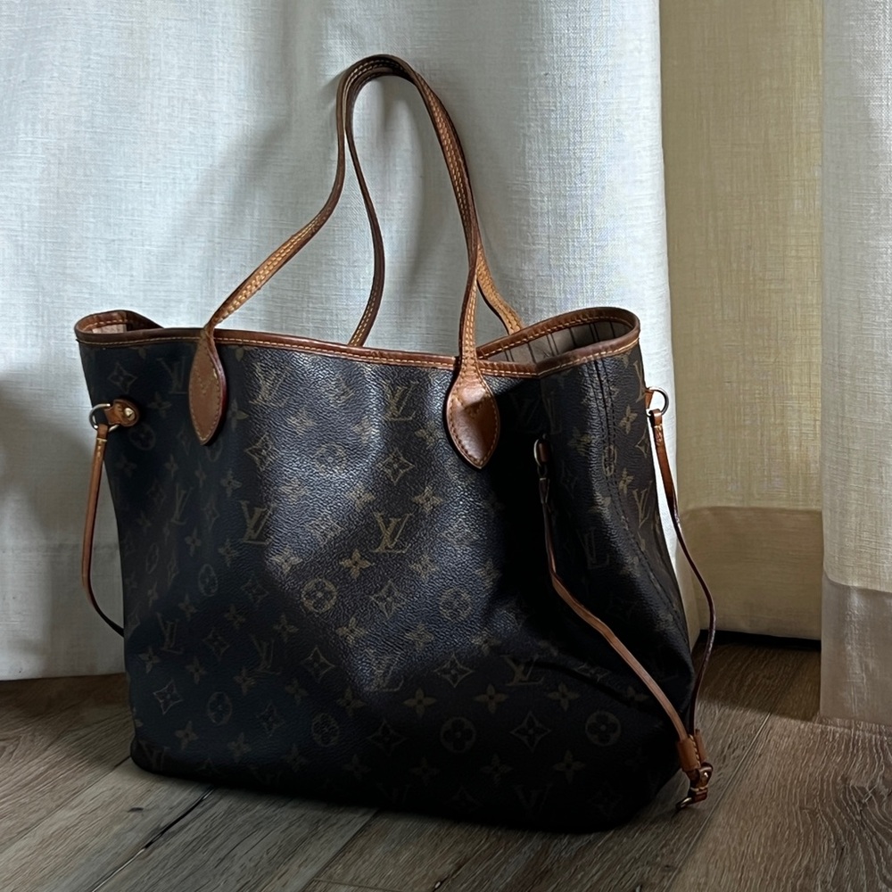 Authentic Louis Vuitton Neverfull MM